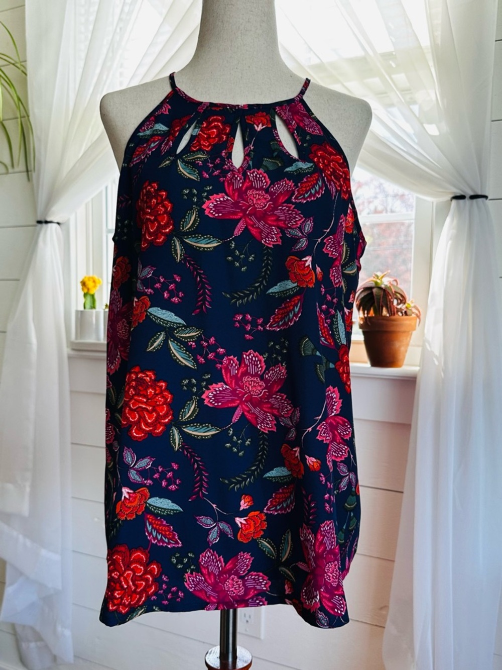 Papermoon Walita Cutout Blouse. Blue with red and pink floral print. NWT
Size S